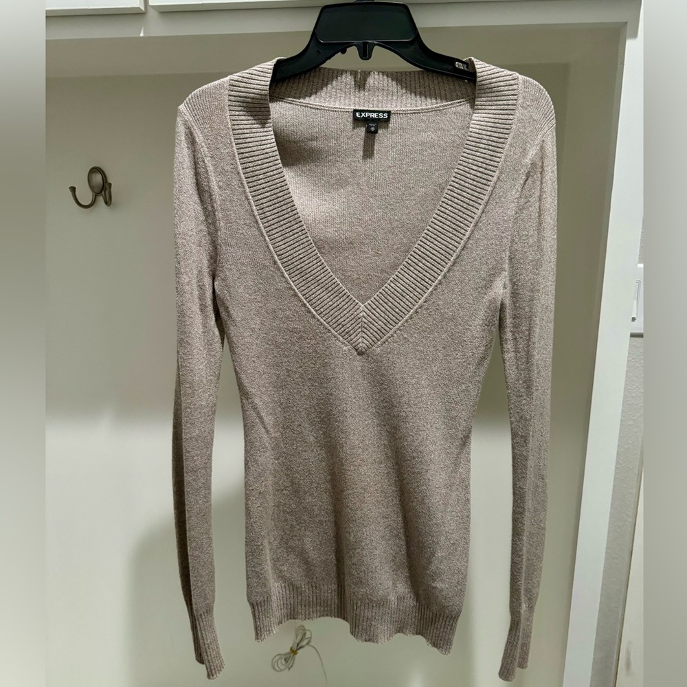 Express V-Neck Cream Sweater - Size M